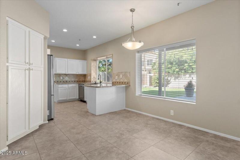 15-Dining and Kitchen