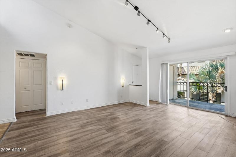 LOOK AT ALL THIS LIGHT