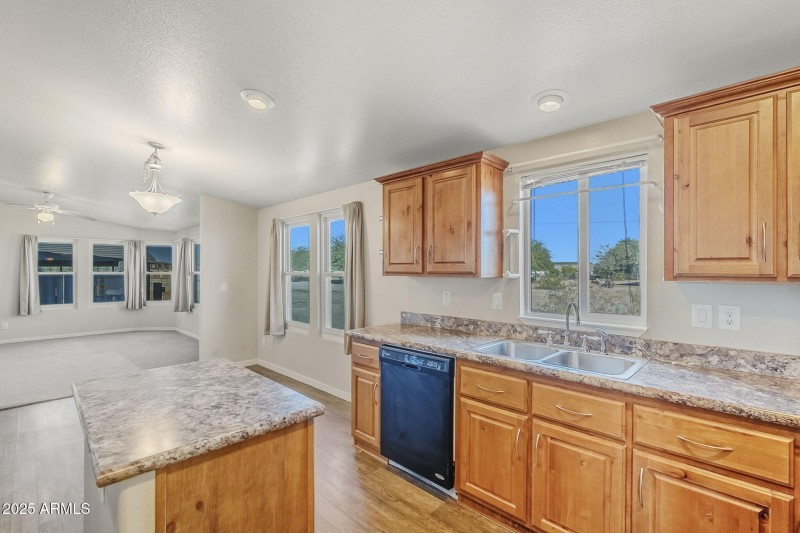 45-web-or-mls-ListerPros-10