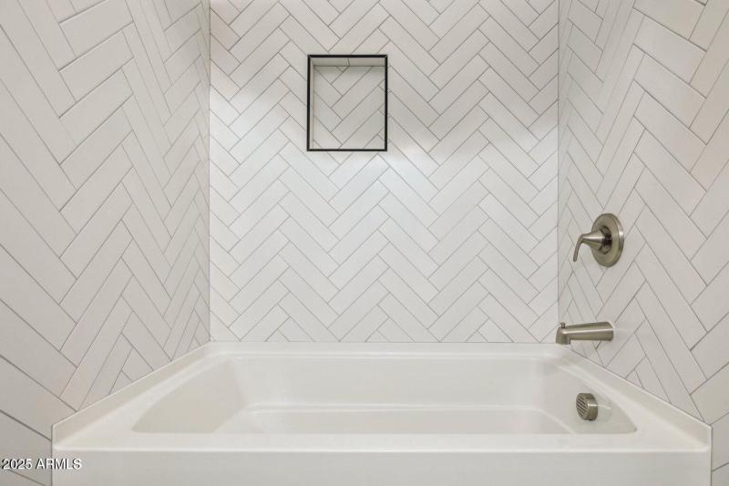 20250916025125479573000000-o