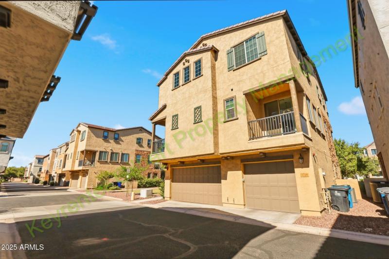 4-web-or-mls-4106 E Rolling Ridge Rd Que