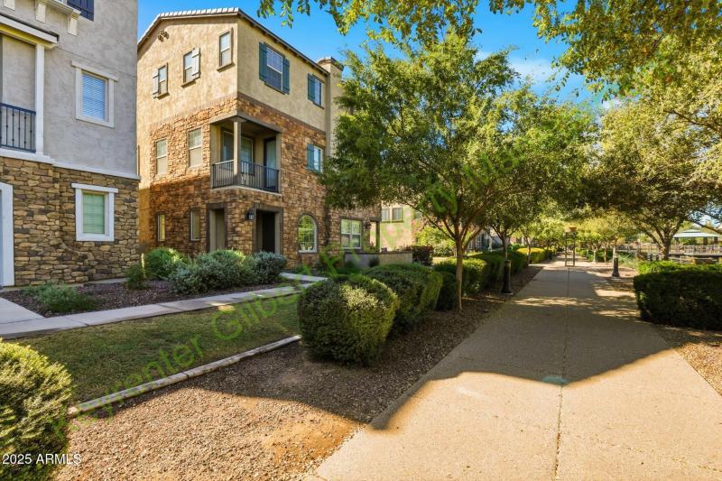 12-web-or-mls-4106 E Rolling Ridge Rd Qu