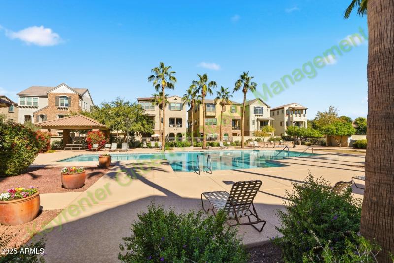 15-web-or-mls-4106 E Rolling Ridge Rd Qu