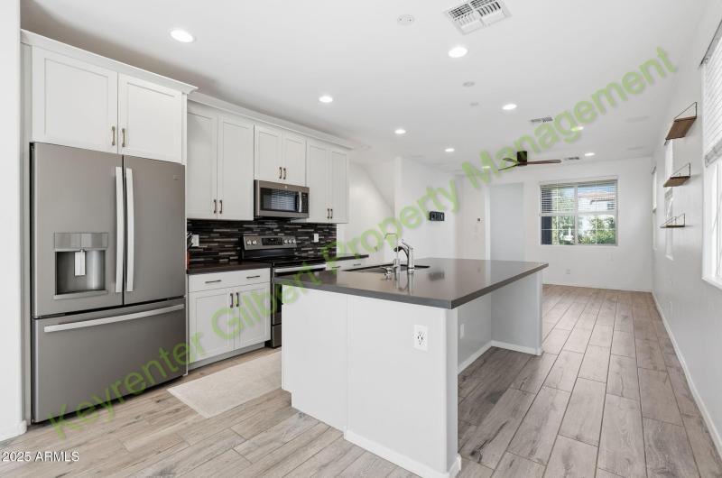 20-web-or-mls-4106 E Rolling Ridge Rd Qu