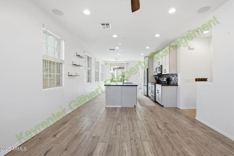 28-web-or-mls-4106 E Rolling Ridge Rd Qu