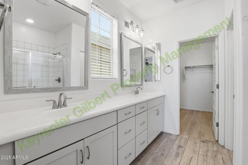 31-web-or-mls-4106 E Rolling Ridge Rd Qu