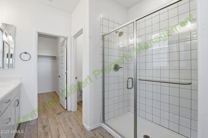 32-web-or-mls-4106 E Rolling Ridge Rd Qu