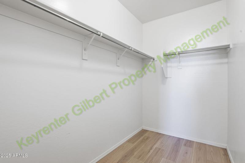 33-web-or-mls-4106 E Rolling Ridge Rd Qu