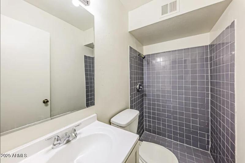 Screenshot 2025-11-11 163354