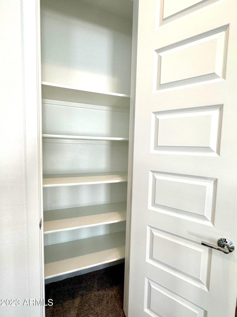 20-Linen closet