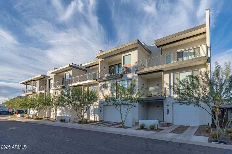 MZLUX_Boutique Host Short Term Rental_Sc