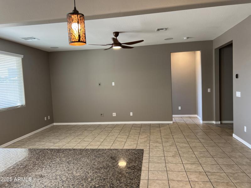 20251023_213316835_iOS