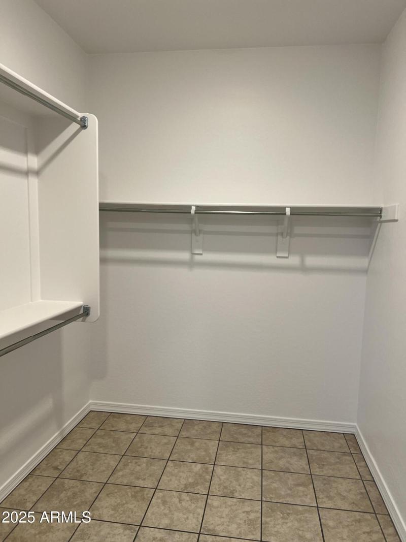 20251023_205823241_iOS