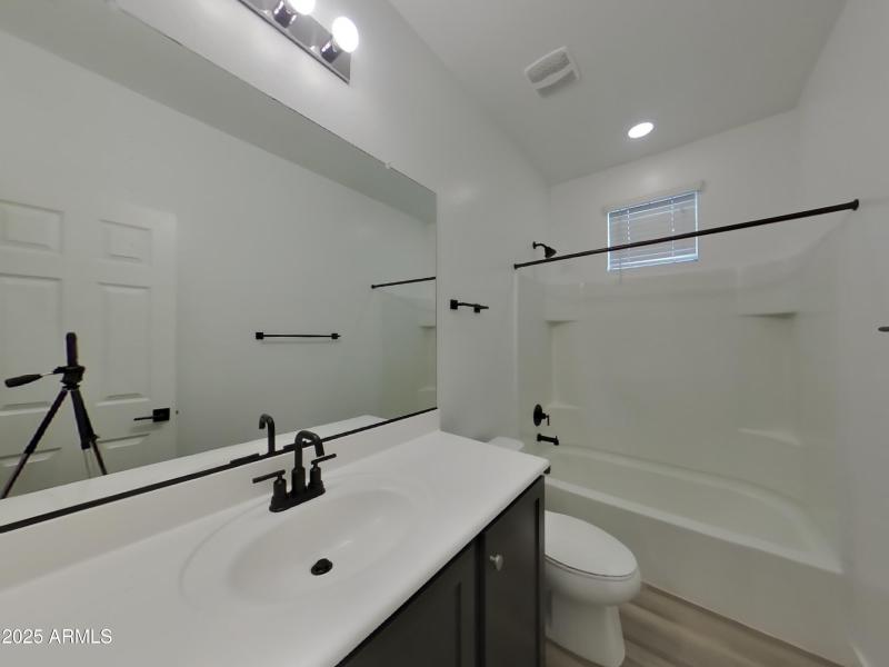 14_pc_qBTJMf35V4_KCEkemTSTP_layout_0