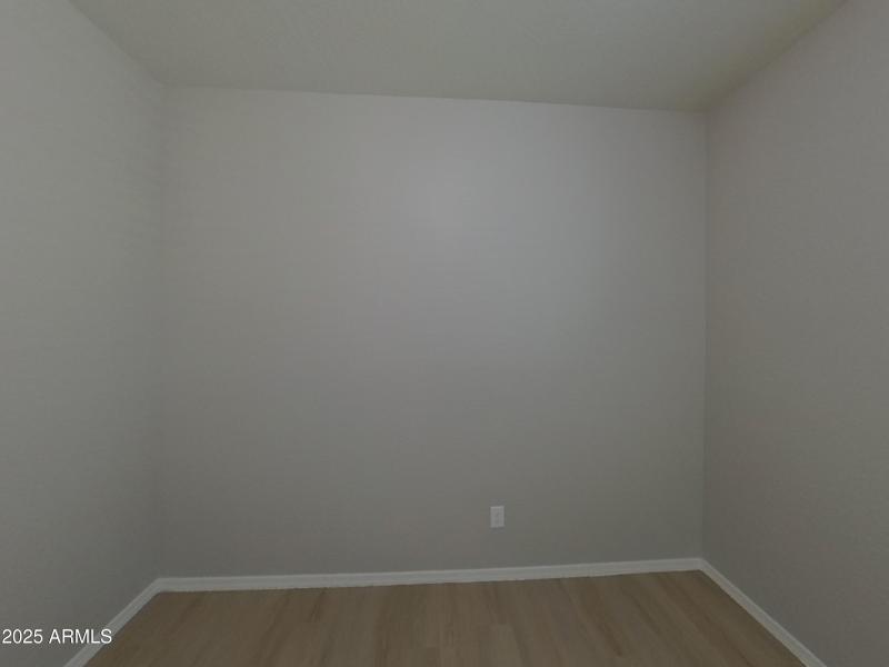 11_pc_CfhsQT9x2E_ZiFbAeE8gD_layout_0