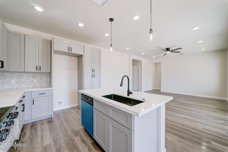 12503 W Cabrillo Dr-7