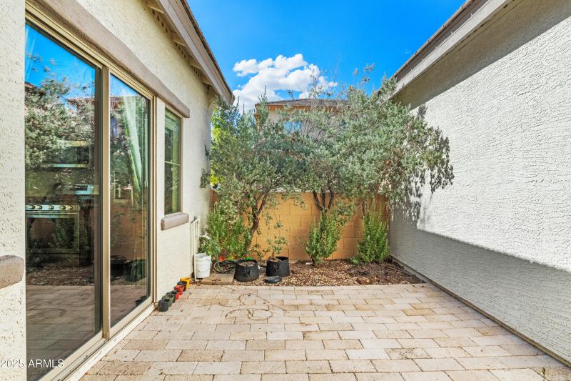 22025 N 103rd Ln 449-027