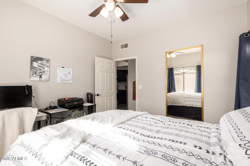 19 Indian School 230