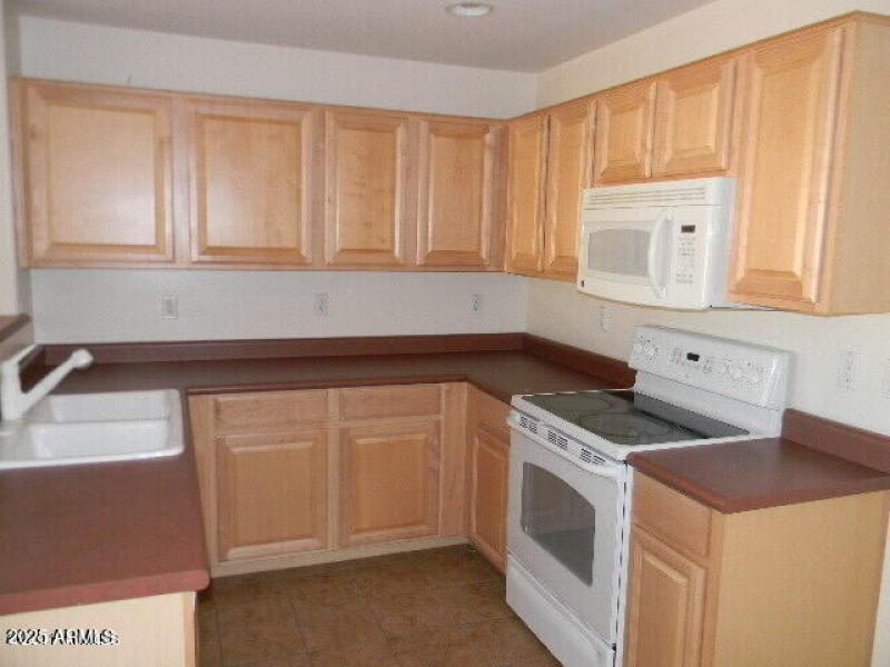 81fd4764457d2efd607cbe361778981a