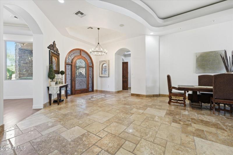 15-015-foyer