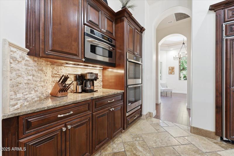 29-029-kitchen