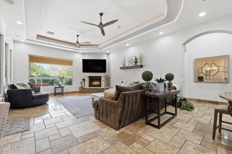 34-034-living-room