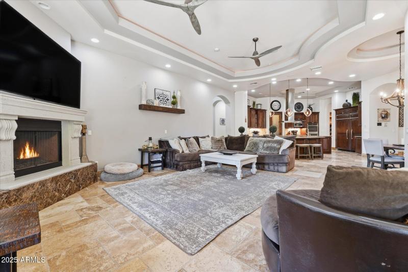 35-035-living-room