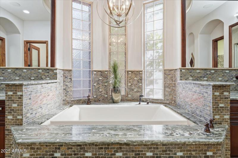 50-050-primary-bathroom