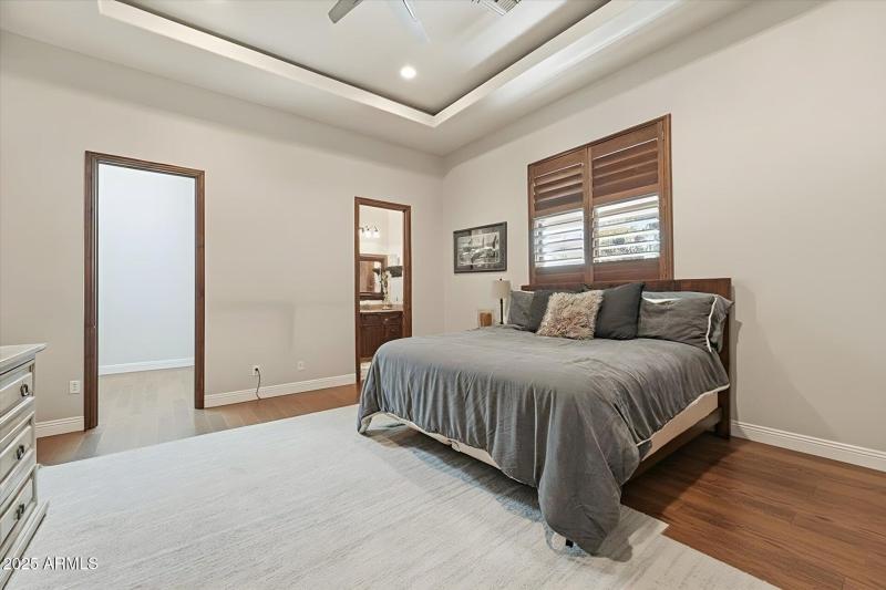 55-055-bedroom-2