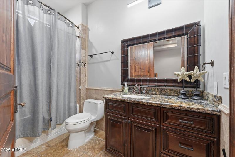 60-060-bathroom