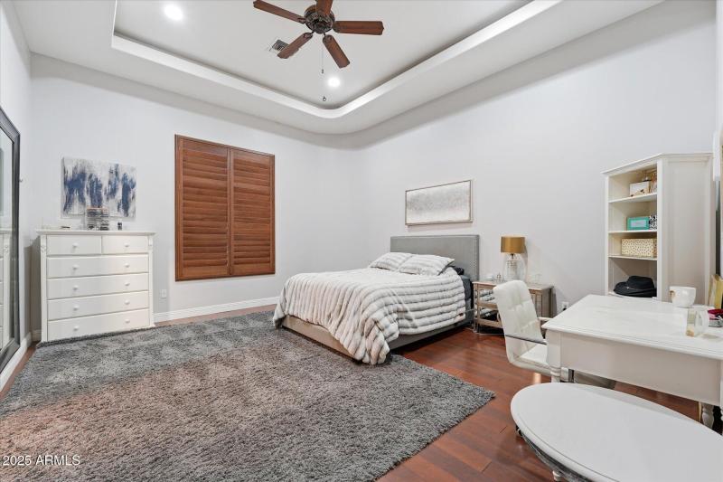 62-062-bedroom-4