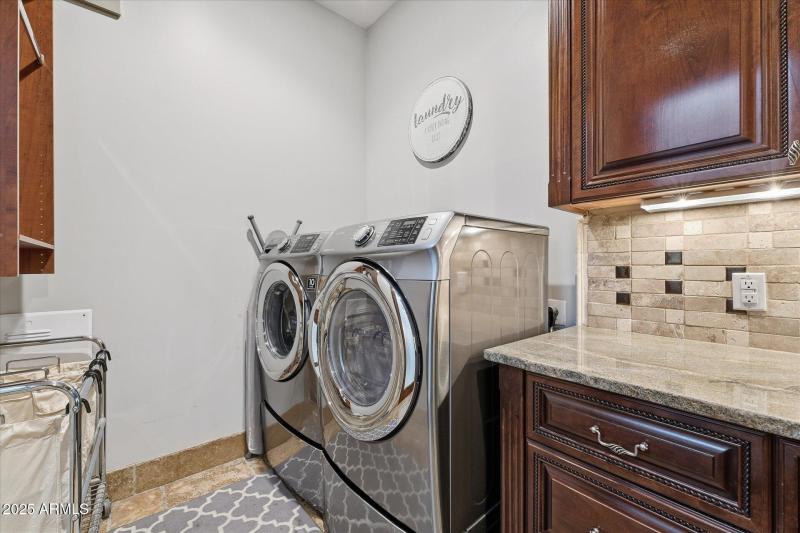 66-066-laundry