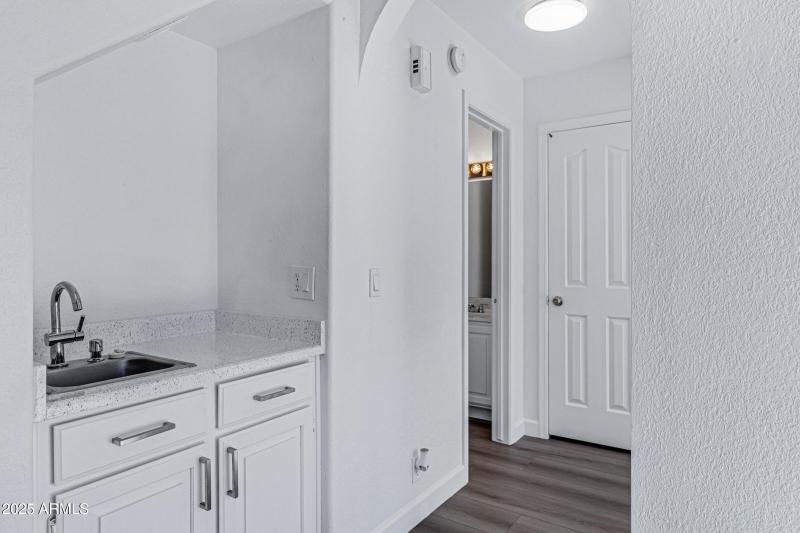 4423 E Amberwood Dr-19