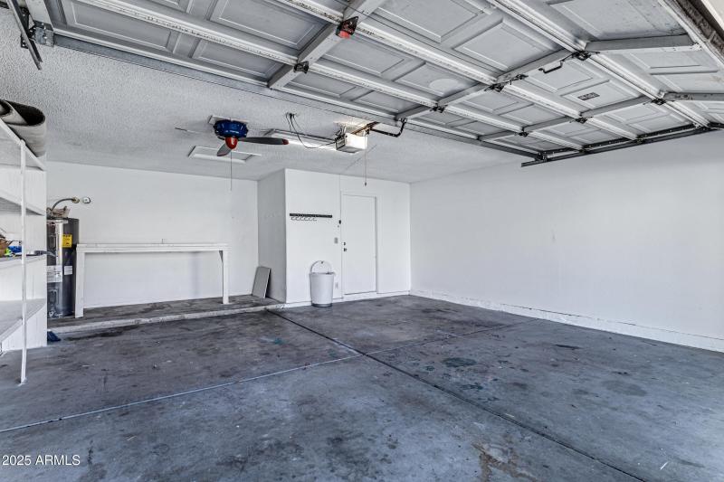 4423 E Amberwood Dr-30