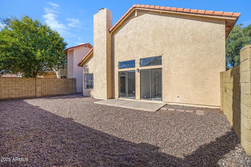 4423 E Amberwood Dr-31