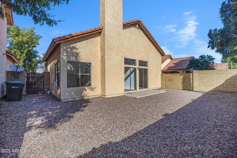 4423 E Amberwood Dr-32