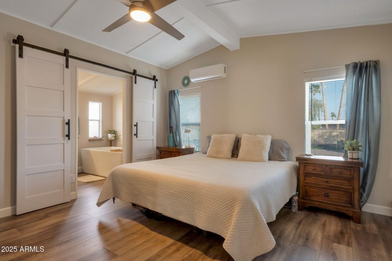 4-web-master bedroom 1