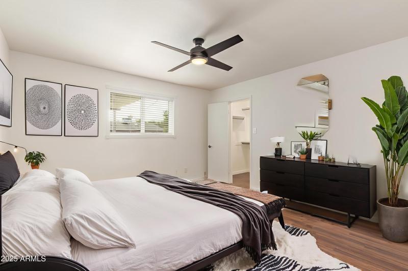 18-Pebble-Beach - Bedroom - Industrial -