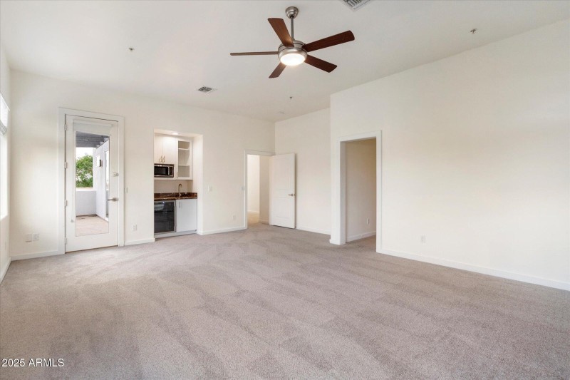 2nd Floor Great Room w/BR #4