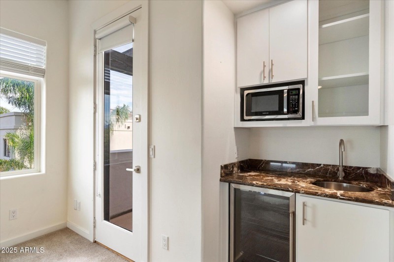 2nd Floor Great Room Mini Bar