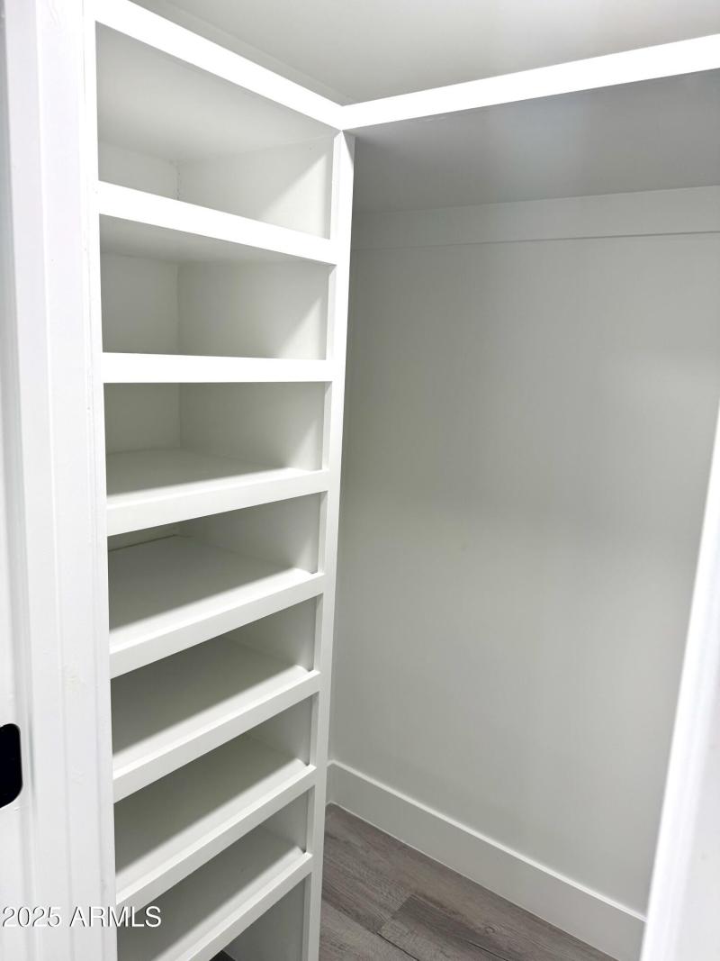 walk-in closet