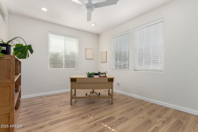 BONUS OFFICE/4TH BEDROOM