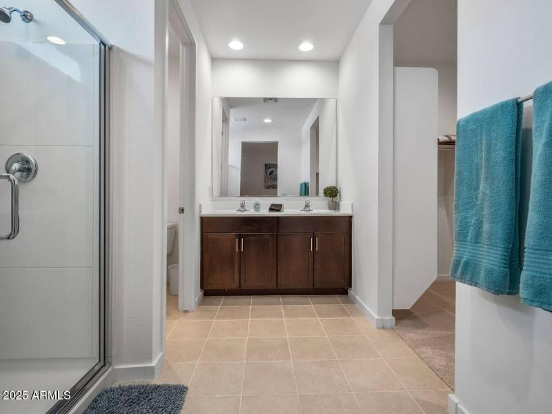 60985e62-4f35-42f3-88e0-b2a2cecb4066 - C