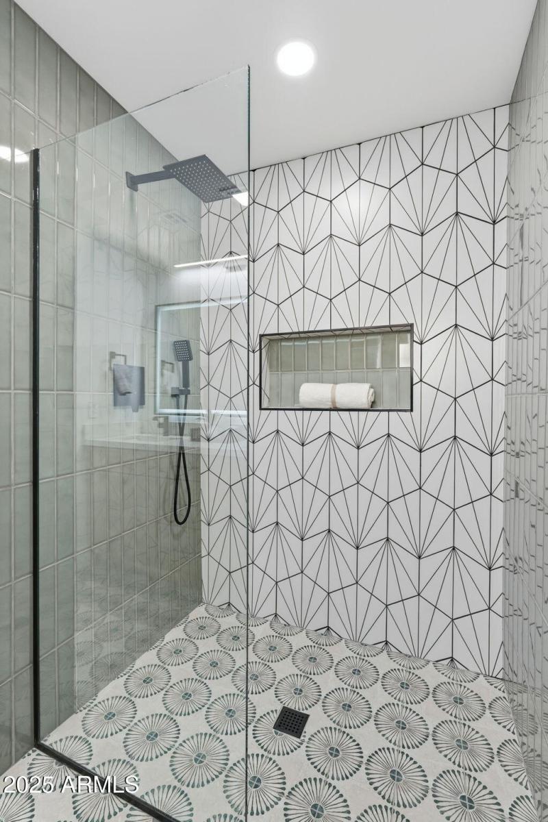 14-web-or-mls-014_ListerPros Jourdyn Wig