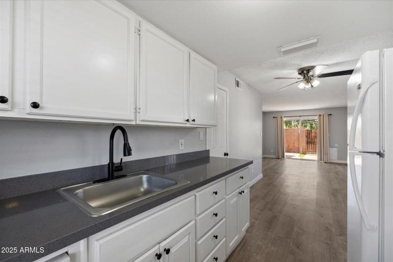 Kitchen with quartz countertops