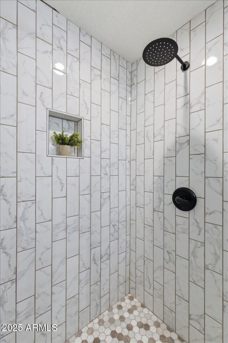 22-2612_N_31st_St_19