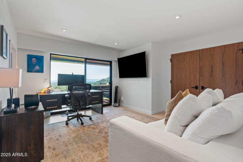 59-web-or-mls-7517 N Moonlight Ln--26