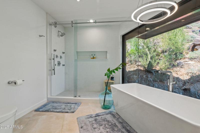 73-web-or-mls-7517 N Moonlight Ln--70