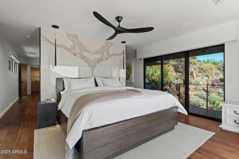 78-web-or-mls-7517 N Moonlight Ln--73