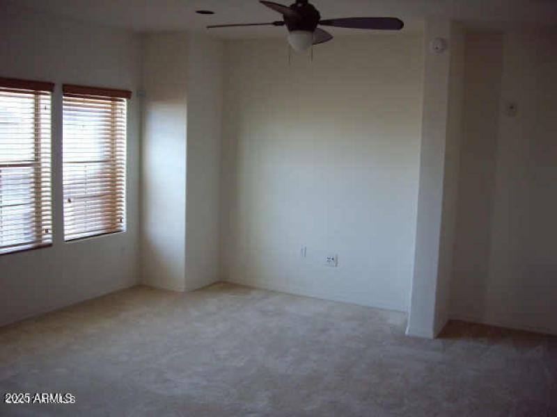 20110727175028489057000000-o